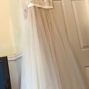 Never worn wedding dress